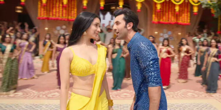 ધૂમ-4માં રણબીર અને શ્રધ્ધાની હોટ જોડીની ફરીથી કેમેસ્ટ્રી જોવા મળશે.