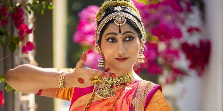 અમદાવાદી નૃત્યાંગના બિજલનું એશિયા ડાન્સ ફેસ્ટિવલ (ADF) 2024માં પર્ફોમન્સ.