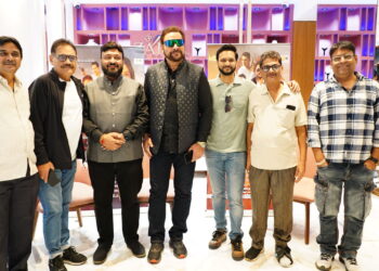 ફિલ્મ “ઠાર”નાં કલાકારોએ ફિલ્મનાં પ્રોમોશન માટે અમદાવાદમાં હાજરી આપી.