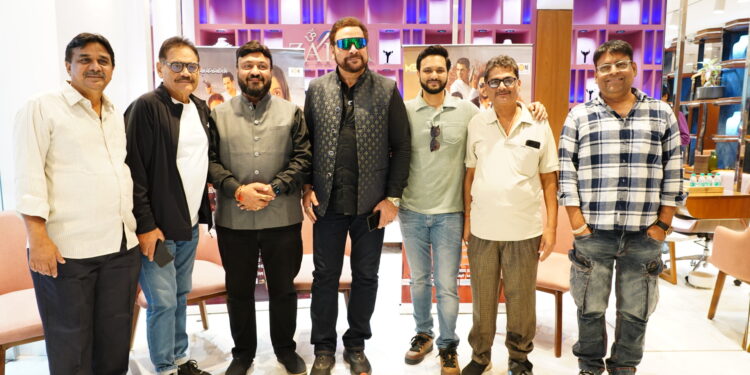 ફિલ્મ “ઠાર”નાં કલાકારોએ ફિલ્મનાં પ્રોમોશન માટે અમદાવાદમાં હાજરી આપી.