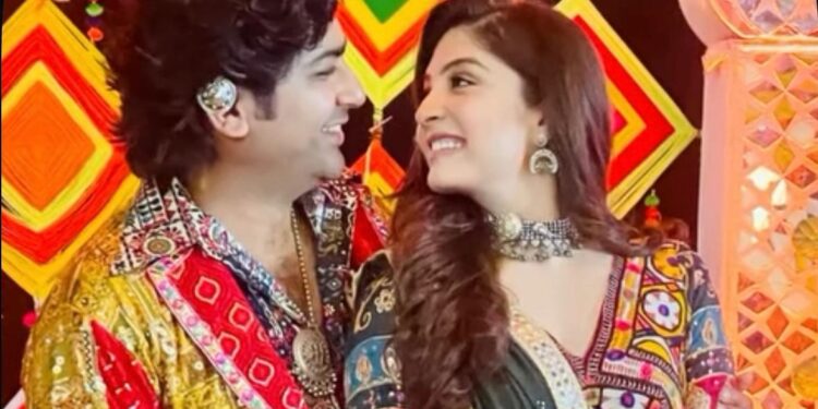 મલ્હાર ઠાકરે પૂજા જોશીનો અદ્દભૂત ક્યૂટ વિડીયો શેર કરીને લગ્નની તારીખની જાહેરાત કરી.