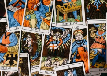 What does the tarot card say about this week?: મેષ રાશીના લોકો આ વિકમાં ખર્ચ ઉપર અંકુશ મુકે