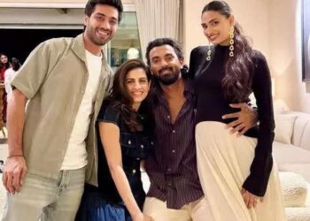 Athiya Shetty oozes pregnancy glow as she flaunts her baby bump alongside KL Rahul : આથિયા શેટ્ટીનો પ્રેગનન્સી ગ્લો, કેએલ રાહુલની સાથે તેમના બેબી બમ્પને બહાર કાઢે છે