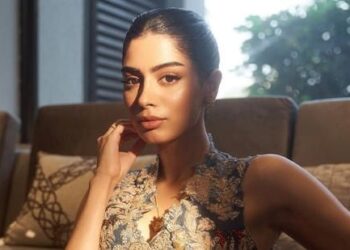 Plastic isn’t an insult’: Khushi Kapoor’s honesty about going under the knife wins her brownie points with the internet: પ્લાસ્ટિક એ અપમાન નથી, ખુશી કપૂરની પ્રામાણિકતાએ ઇન્ટરનેટ સાથે તેના બ્રાઉની પોઇન્ટ જીત્યા