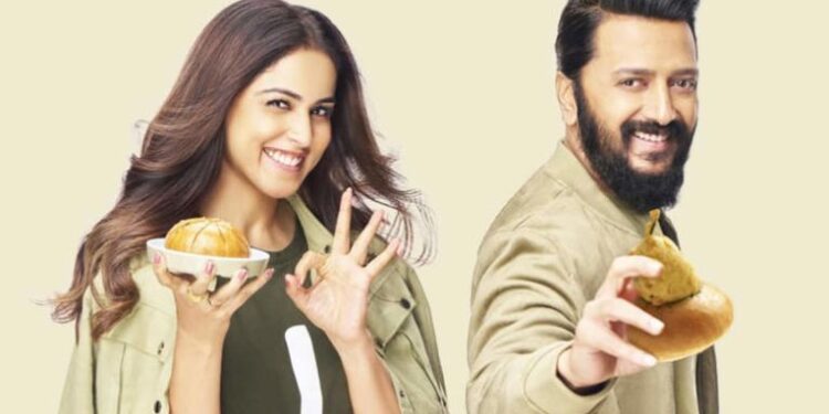 Genelia & Riteish Deshmukh’s new collaboration with Starbucks: સ્ટારબક્સ સાથે જેનેલિયા અને રિતેશ દેશમુખનો નવો સહયોગ મુંબઈના સ્ટ્રીટ ફૂડના દ્રશ્યને ફરીથી વ્યાખ્યાયિત કરે છે