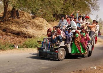 A photography exhibition by Vraj Mistry of Ahmedabad: ‘ટ્રાયબલ લાઈફ થ્રુ માય લેન્સ’માં છે 78 વર્ષિય ફોટોગ્રાફર વ્રજ મિસ્ત્રીની ફોટોગ્રાફી સફર
