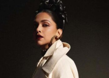 Deepika Padukone shares jaw-dropping Sabyasachi moment: દીપિકા પાદુકોણે સબ્યસાચીની ક્ષણો શેર કરી