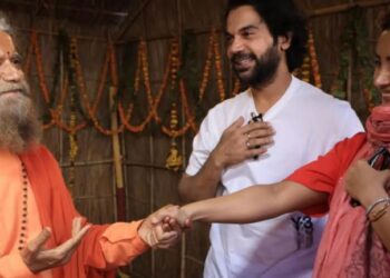 Rajkummar Rao and Patralekhaa take a holy dip at Triveni Sangam during Mahakumbh 2025: રાજકુમાર રાવ અને પત્રલેખાએ મહાકુંભ 2025 દરમિયાન ત્રિવેણી સંગમમાં પવિત્ર સ્નાન કર્યું