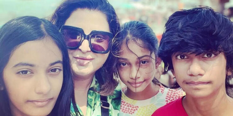 Farah Khan reveals: ફરાહ ખાને કર્યો ખુલાસો, 17 વર્ષની દીકરીઓએ ક્યારેય મેકઅપનો ઉપયોગ નથી કર્યો, ક્લબમાં ન જશોઃ હું એક સ્ટ્રીક્ટ મોમ છું