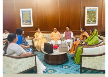 Kangana Ranaut gives a glimpse of what Parliamentarians get up to when sessions get adjourned: સત્ર મુલતવી રાખવામાં આવે ત્યારે સંસદસભ્યો શું કરે છે તેની ઝલક કંગના રનૌત આપે છે