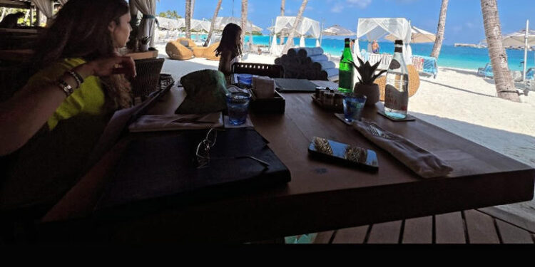 Rohit Sharma enjoys vacation with family in Maldives before IPL 2025: IPL 2025 પહેલા રોહિત શર્મા માલદીવમાં પરિવાર સાથે વેકેશન માણી રહ્યો છે