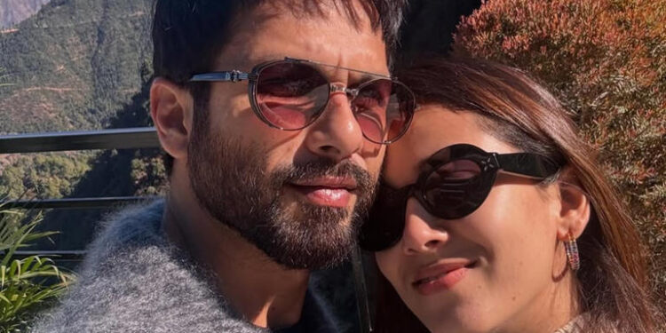 I have an obsession with trays’: Inside Shahid and Mira Rajput’s 10,000 square feet Worli home: મને ટ્રે ખૂબ જ પસંદ છે’: શાહિદ અને મીરા રાજપૂતના 10,000 ચોરસ ફૂટના વરલી ઘરની ઝલક