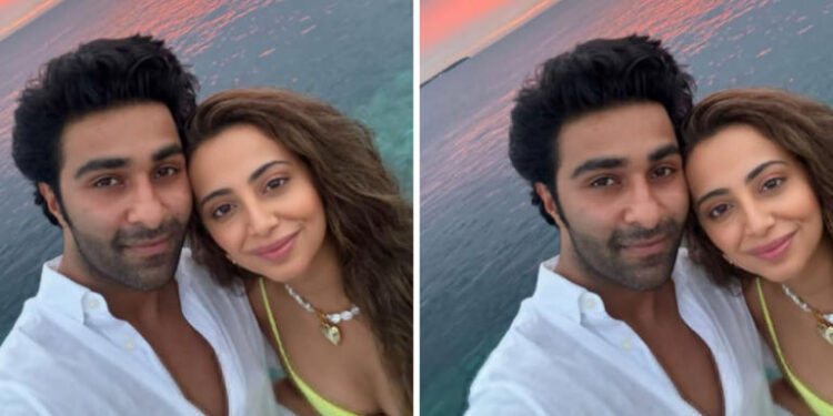 Aadar Jain & Aalekha Advani on honeymoon: આદર જૈન અને અલેખા અડવાણીનું માલદીવ હનિમૂન સ્વપ્નમય છે