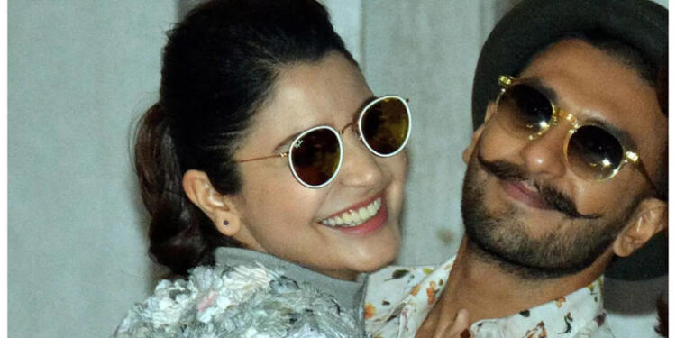 Anushka Sharma once admitted she found Ranveer Singh ‘attractive’ but denied romance rumors: અનુષ્કા શર્માએ એક વખત સ્વીકાર્યું હતું કે તેને રણવીર સિંહ ‘આકર્ષક’ લાગ્યો હતો પરંતુ રોમાંસની અફવાઓને નકારી કાઢી હતી
