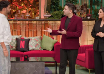 Raghav Chadha arrives barefoot on Kapil Sharma’s show with wife Parineeti Chopra, Krushna, and Kapil leave everyone in splits: રાઘવ ચઢ્ઢા કપિલ શર્માના શોમાં પત્ની પરિણીતી ચોપરા, કૃષ્ણા અને કપિલ સાથે ખુલ્લા પગે પહોંચ્યા