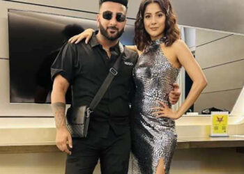 Shehnaaz Gill Pens Proud Note For Brother Shehbaz After His Exit From Bigg Boss 19: બિગ બોસ 19 માંથી બહાર નીકળ્યા બાદ શહેનાઝ ગિલે ભાઈ શહેબાઝ માટે પ્રાઉડ નોંધ લખી