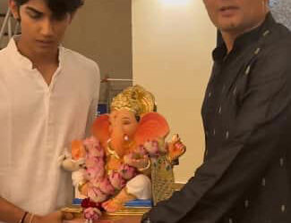 Kyunki Saas Bhi Kabhi actor Amar Upadhyay and son Aryaman’s striking resemblance steals spotlight during Ganesh Visarjan: ક્યૂંકી સાસ ભીનો અમર ઉપાધ્યાય અને પુત્ર આર્યમનની આકર્ષક સામ્યતા ગણેશ વિસર્જન દરમિયાન ધ્યાન ખેંચે છે