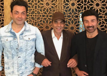 Dharmendra gifted his ancestral property worth Rs 5 crore to this person, not his children Sunny Deol and Bobby Deol: ધર્મેન્દ્રએ પોતાના બાળકો સની દેઓલ અને બોબી દેઓલને નહીં, પણ આ વ્યક્તિને પોતાની 5 કરોડ રૂપિયાની પૈતૃક મિલકત ભેટમાં આપી હતી