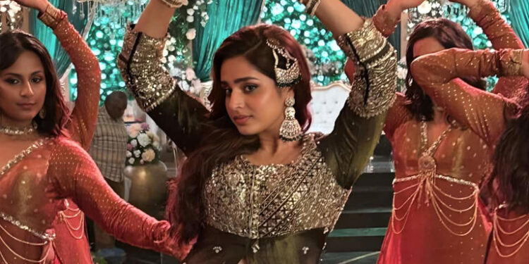 Ayesha Khan pens emotional note as Dhurandhar’s song Shararat crosses 100 million views: “I am here to rule”: ધુરંધરના ગીત શરારતના 10 કરોડ વ્યૂઝ થતાં આયેશા ખાનની ઈમોશનલ નોટ: હું રાજ કરવા માટે અહીં છું