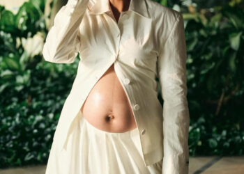 Sonam Kapoor’s ivory look is a lesson in elegant maternity dressing: સોનમ કપૂરનો આઈવરીનો લુક ભવ્ય મેટરનિટી ડ્રેસિંગનો પાઠ છે
