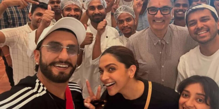 Here’s how Deepika Padukone celebrated the historic success of ‘Dhurandhar The Revenge’ with husband Ranveer Singh in the city: દીપિકા પાદુકોણે શહેરમાં પતિ રણવીર સિંહ સાથે ‘ધુરંધર ધ રિવેન્જ’ની ઐતિહાસિક સફળતાનું સેલિબ્રેશન કર્યું
