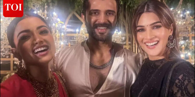 Kriti Sanon joins Vijay Deverakonda and Rashmika Mandanna at star-studded wedding reception; ‘Cocktail 2′ girls cuddle up for cute pic: વિજય દેવરાકોંડા અને રશ્મિકાના રિસેપ્શનમાં કૃતિ સેનન જોડાઈ,’કોકટેલ 2’ ગર્લ્સ સુંદર તસવીર માટે ગળે વળગી