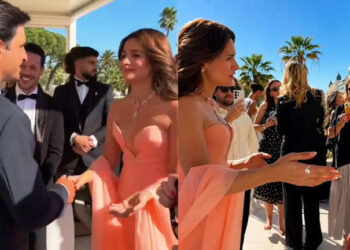 Alia Bhatt meets Carlos Sainz at Cannes; Bollywood and F1 fans say ‘they look cute together’: કાન્સમાં આલિયા ભટ્ટ કાર્લોસ સેન્ઝને મળે છે; બોલિવૂડ અને F1 ચાહકો કહે છે કે ‘તેઓ સાથે સુંદર લાગે છે’