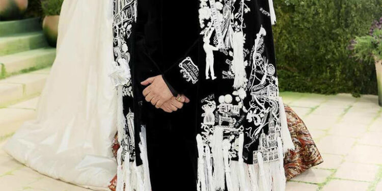 Photos: Best dressed men at Met Gala 2026, from Karan Johar to Sam Smith and more: મેટ ગાલા 2026 માં શ્રેષ્ઠ પોશાક પહેરેલા પુરુષો, કરણ જોહરથી લઈને સેમ સ્મિથ અને બીજા ઘણાના ફોટો