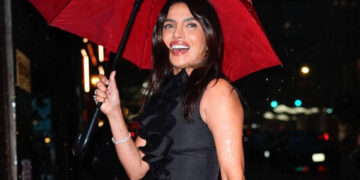 Priyanka Chopra stuns in a black maxi dress worth Rs 14 lakh at the Cycle of Love premiere in New York: ન્યૂયોર્કમાં ‘ધ સાઇકલ ઓફ લવ’ના પ્રીમિયરમાં પ્રિયંકા ચોપરા બ્લેક મેક્સી ડ્રેસમાં છવાઈ